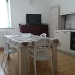 Stella *
